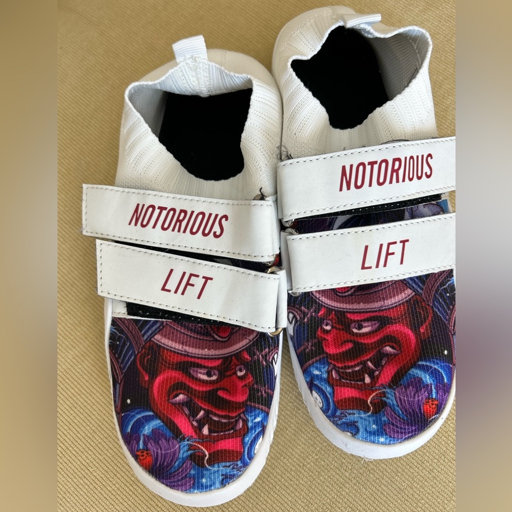 Notorious Lift EU sz. 38, US sz. 7, Gen 1 SUMO sole, white/red, Powerlifting